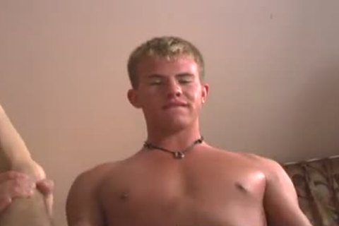 guy sucks penis