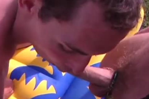 Rumble in tthellos guy pool gang