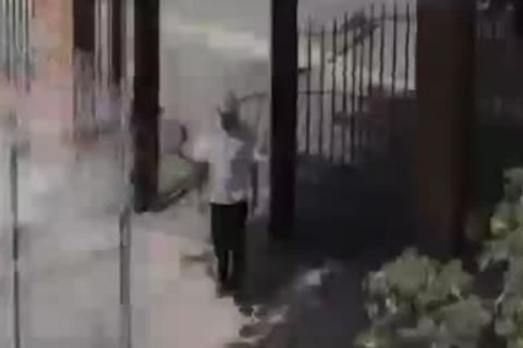 dark dude gets some off a wgreetingste boy