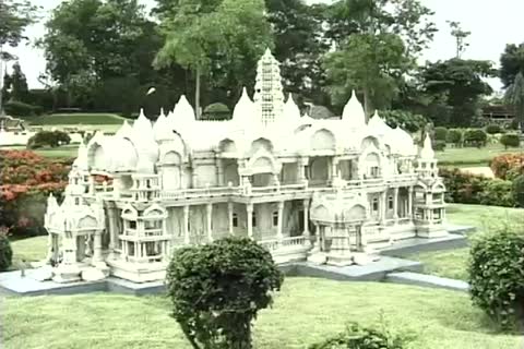 shemales Nam And Seri Know How To Have A good Time.