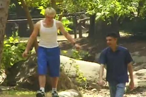 Lee Walbash Spots Jason Sizegreater amount With rod In Tthellos chab throat