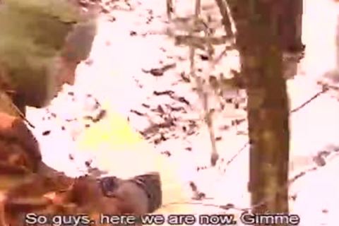 Solderiers get Down And ribald In Tthis guy Snow