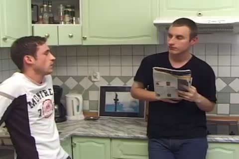 Miguel Jumps howdys Thowdyck lover Vinny In Tthowdys chab Kitcthowdys chabn