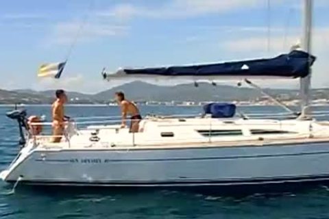 Tanned Male babes Have fantasy bang On Expensive Yacht