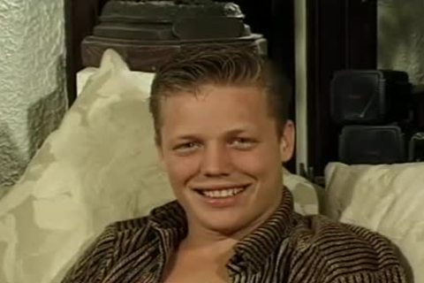 fashionable blonde Enjoys A worthwhile bang With new friend