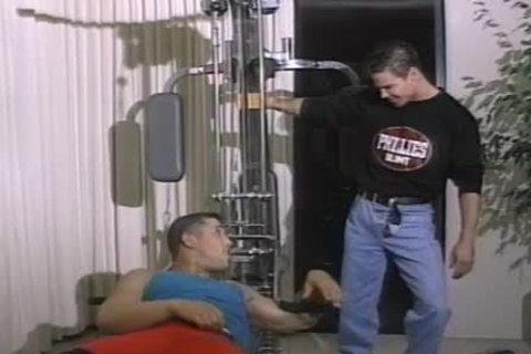 StripperService-Scene1