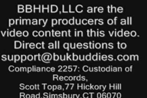 Darwin strokes It outdoors