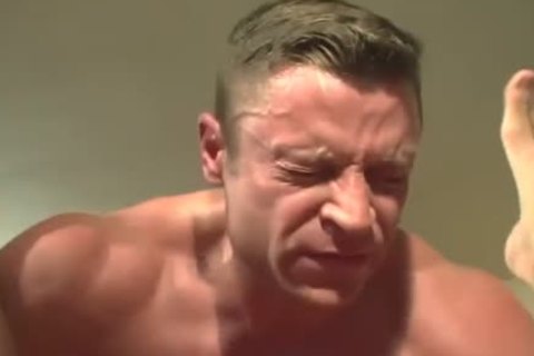 Athletic hunk agrees to hard pounding
