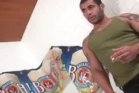 BRAZILIAN manS suck & bang