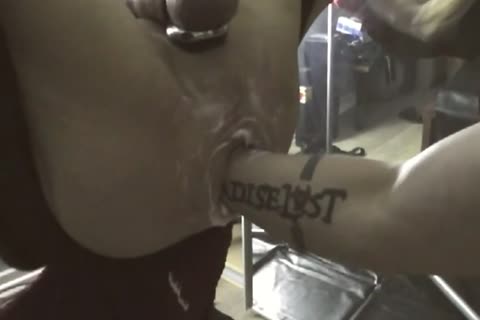 Me Fisting A kinky Muscle stud