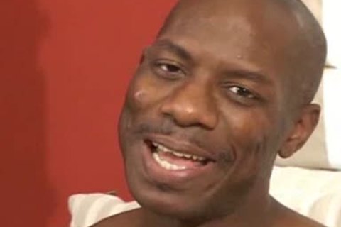 Muscle daddy Interracial Sex