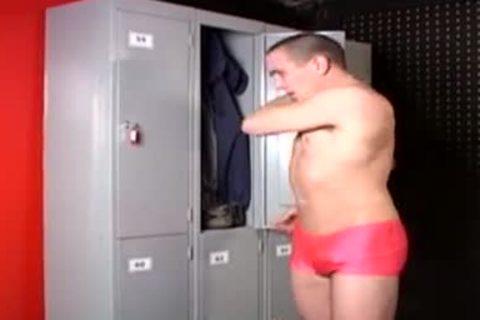threesome in changingroom- raw