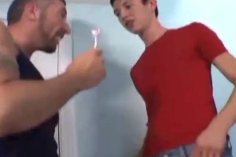 lovely daddy bangs his willing twink