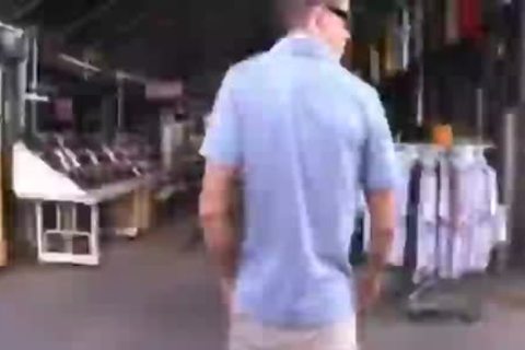 gay Public
