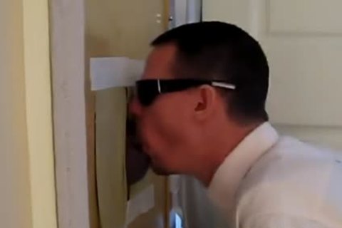 25 Y/o, 5'8", Latino, 7" Uncut