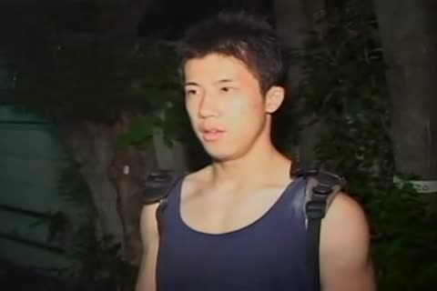 lusty dude Gives handjob