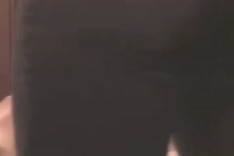 dong Initiates A twink