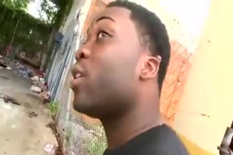 Bubble But Thug receives pounded