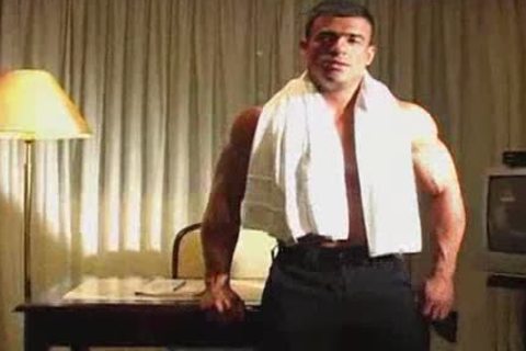 MARCIO MUSCLE WORShiP