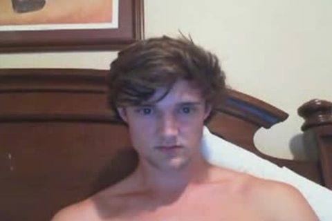 Jacking off live on webcam