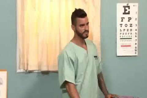 Alexsander hardpokes his trainee