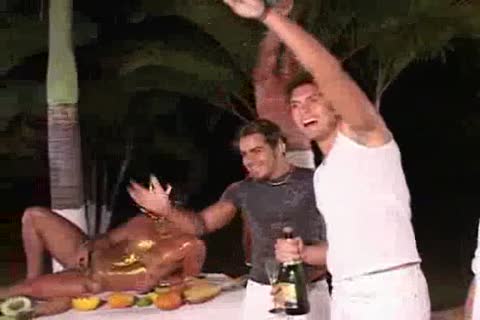 Ramming hard in tandem with brazilian twink