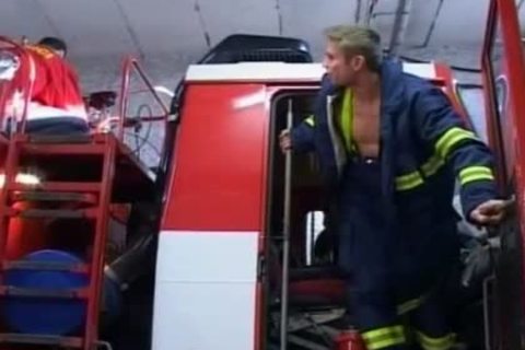 3 Bomberos Muy Cachondos