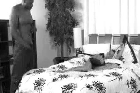 big dark bangs Tat chap