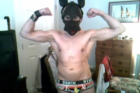 Dogfellow receives Milked With Venus 2000 And Some Flexing:)