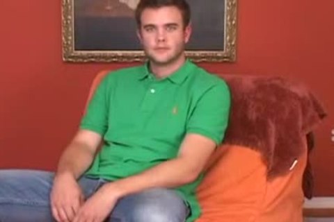 gay twink receives his knob sucked