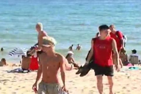 teen men sucking & pokeing Outdoor