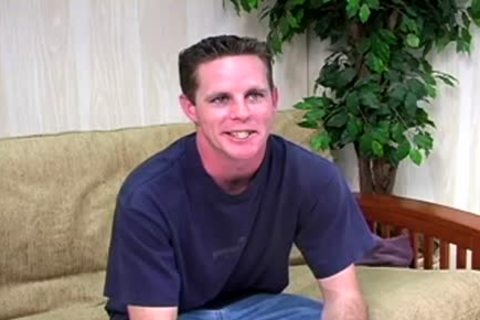 Alex Beats his hairy meat