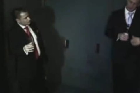 juicy Business twinks enjoy blowjob