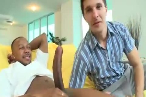 Izzy Whowdyte twink Goes For black shlong