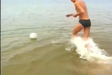 Smooth B-ys Meet At The Beach For Sex