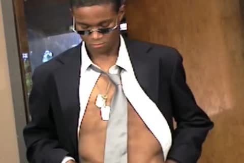 Amateur have sex with big black dick dude