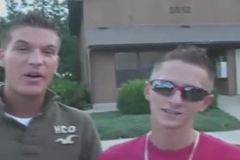 cute boyfriends sucking & banging