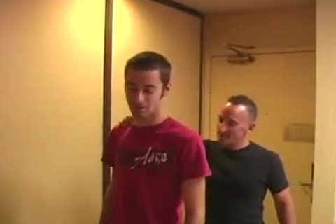 horny twinks enjoy sucking