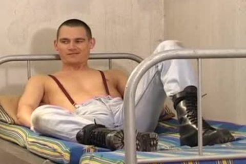 black VS Skinbj (Tim & Vincent)