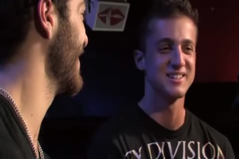 Tommy Defendi bangs Chris Porter