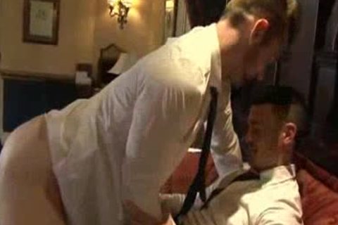 Muscle companion fucking in the ass video