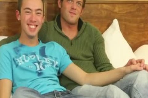 ES / stunningst twinks Ever Go For It