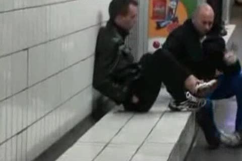 Suce Dans Le Metro