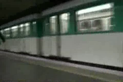 Suce Dans Le Metro