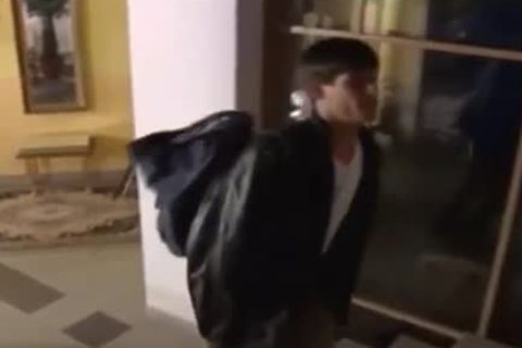 nakedb-y youth Hostel