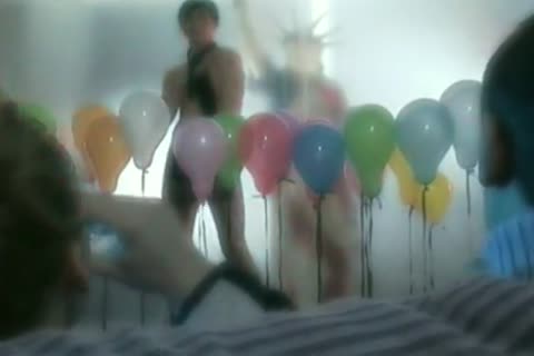 A-very-hawt-threesome