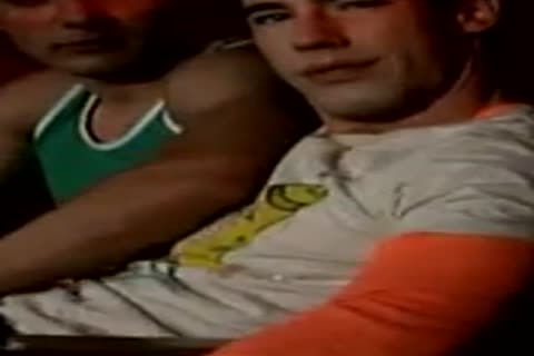 a bit of pooper In movie Theater