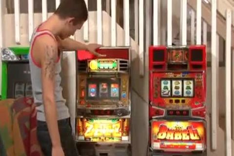 Matthis guyw Singer & Seth Knight