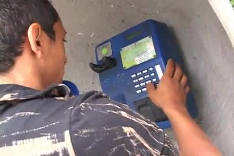 nudeback washroomhouse Scene 4