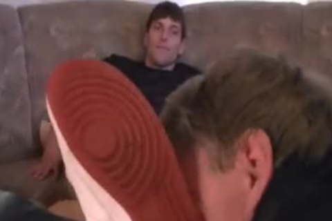 Tthowdys guy youTH LEADER